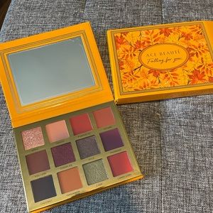 Ace Beaute Falling for you Eyeshadow Palette